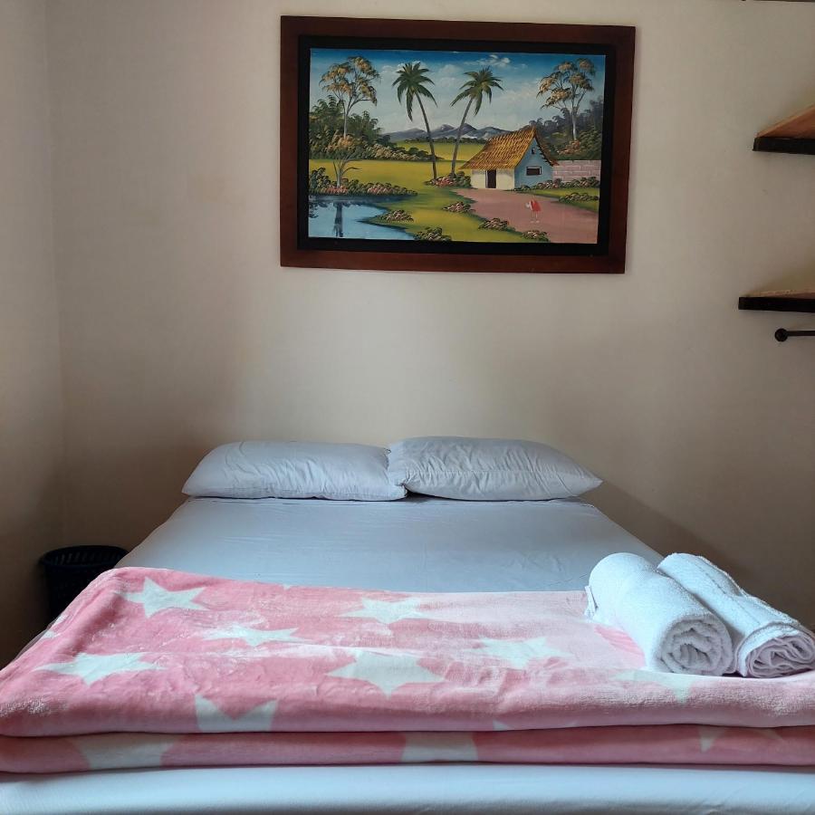 Hostal La Pijarana Salento Buitenkant foto